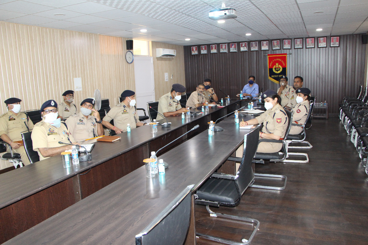 'IGP Jammu visited Samba, held meeting to review the Border Security gird of Samba/Kathua & National Highway'